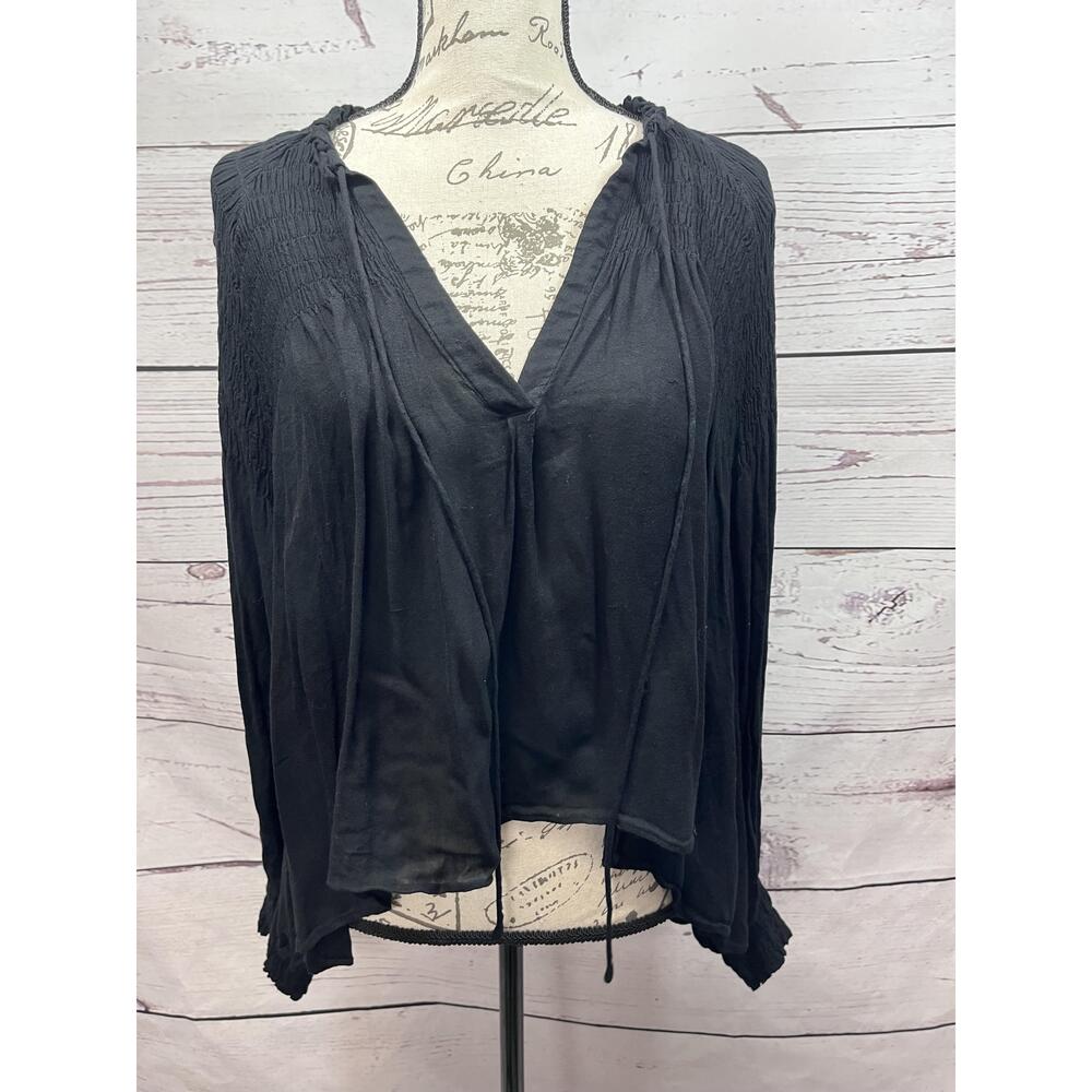 Sun & Shadow Black Vneck Flowy Peasant Blouse Long Sleeves Drawstring Medium